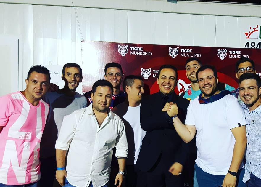 Sin Ensayo junto a Cristian Castro en el Playón de Tigre